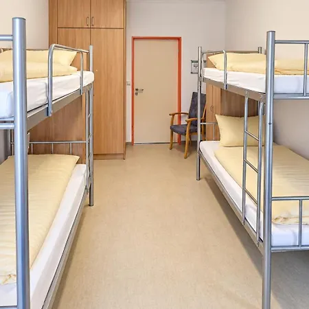 Nordquartier Helles Vierbettzimmer 110 *